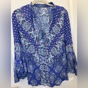 FREE PEOPLE S Women's Magic Mystery Bell Sleeve
Floral Boho Tunic Top Periwinkle